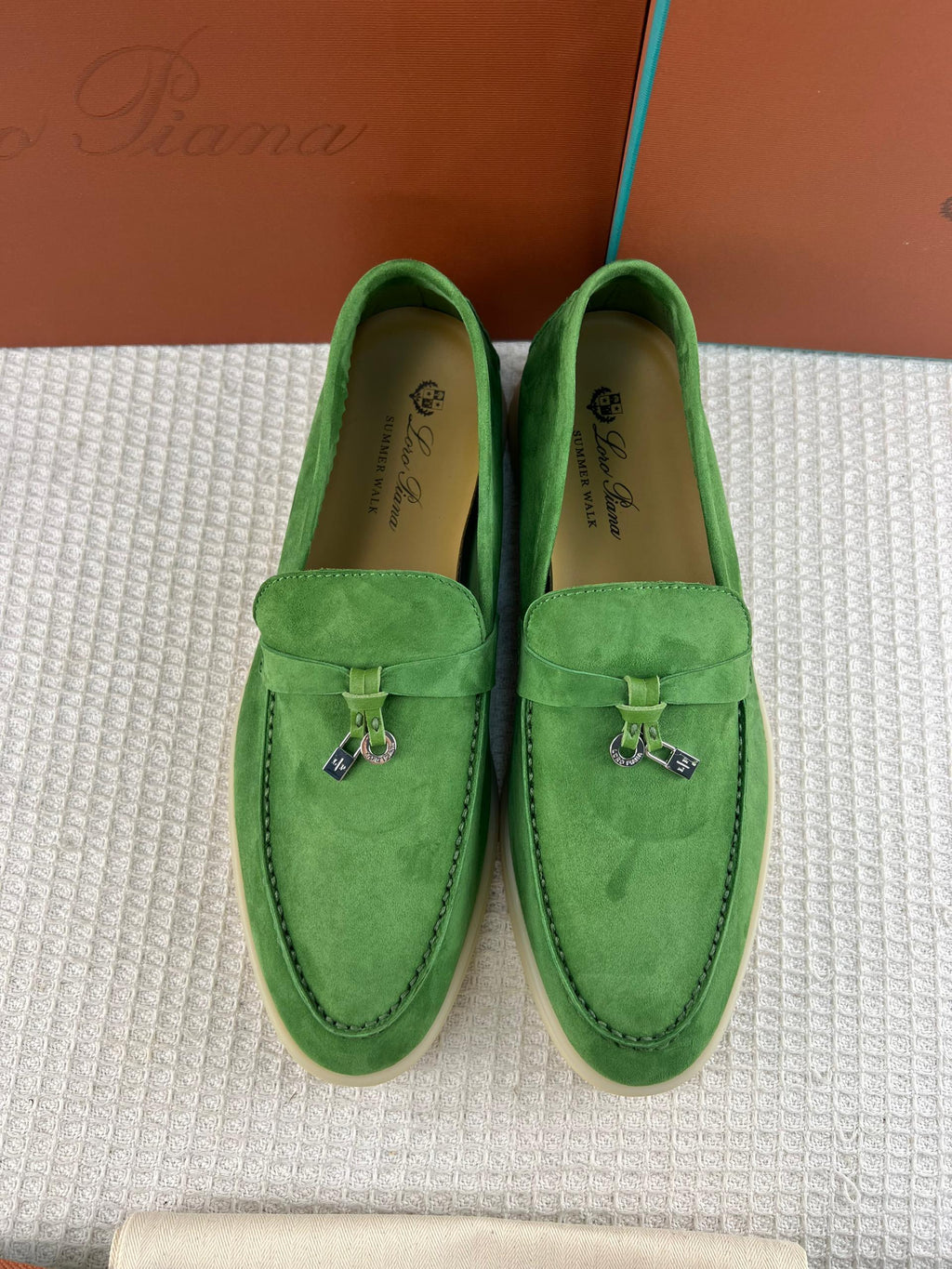 Loro Piana Yaz Büyüsü Yürüyüş Ayakkabısı - Glimmer of Luxury