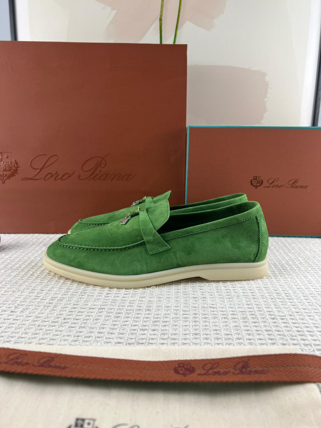 Loro Piana Yaz Büyüsü Yürüyüş Ayakkabısı - Glimmer of Luxury