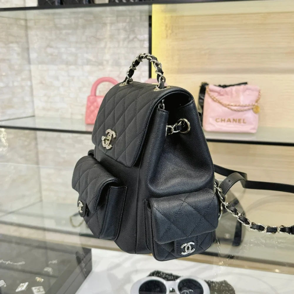Chanel Siyah Havyar Deri Sırt Çantası - Glimmer of Luxury