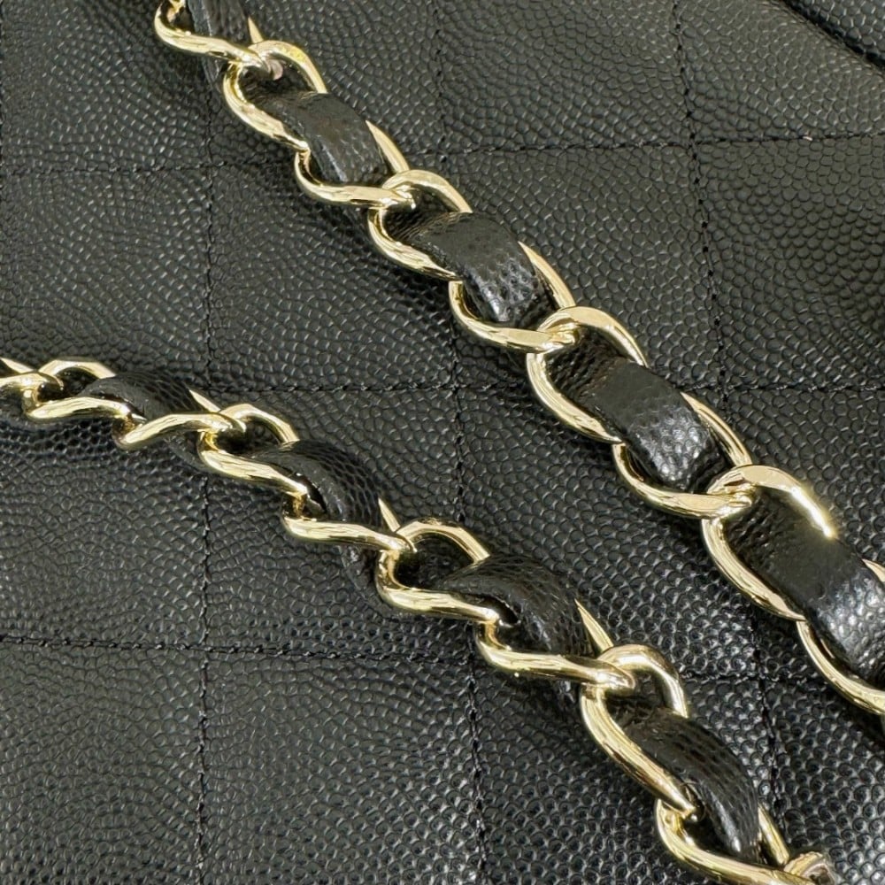 Chanel Siyah Havyar Deri Sırt Çantası - Glimmer of Luxury