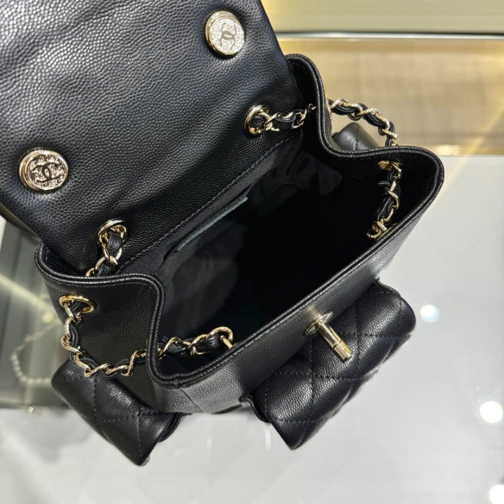 Chanel Küçük Siyah Havyar Deri Sırt Çantası - Glimmer of Luxury