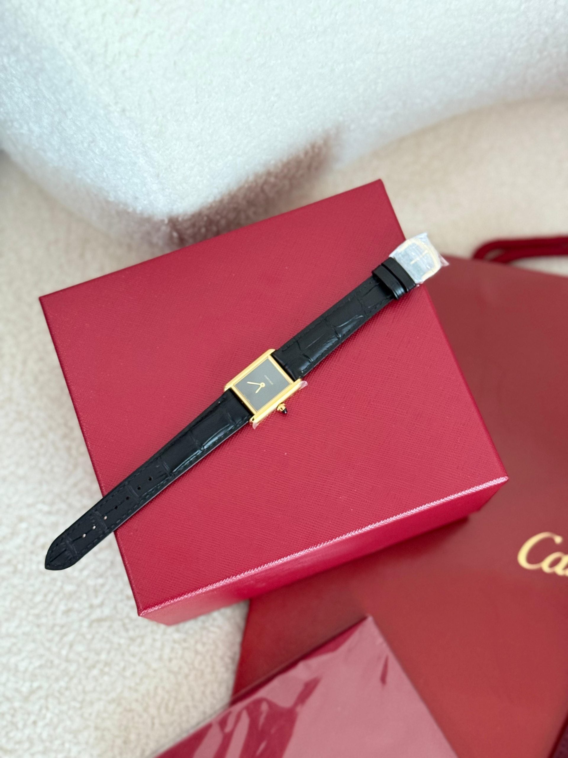 Cartier Tank Louis Kadran Sarı Altın