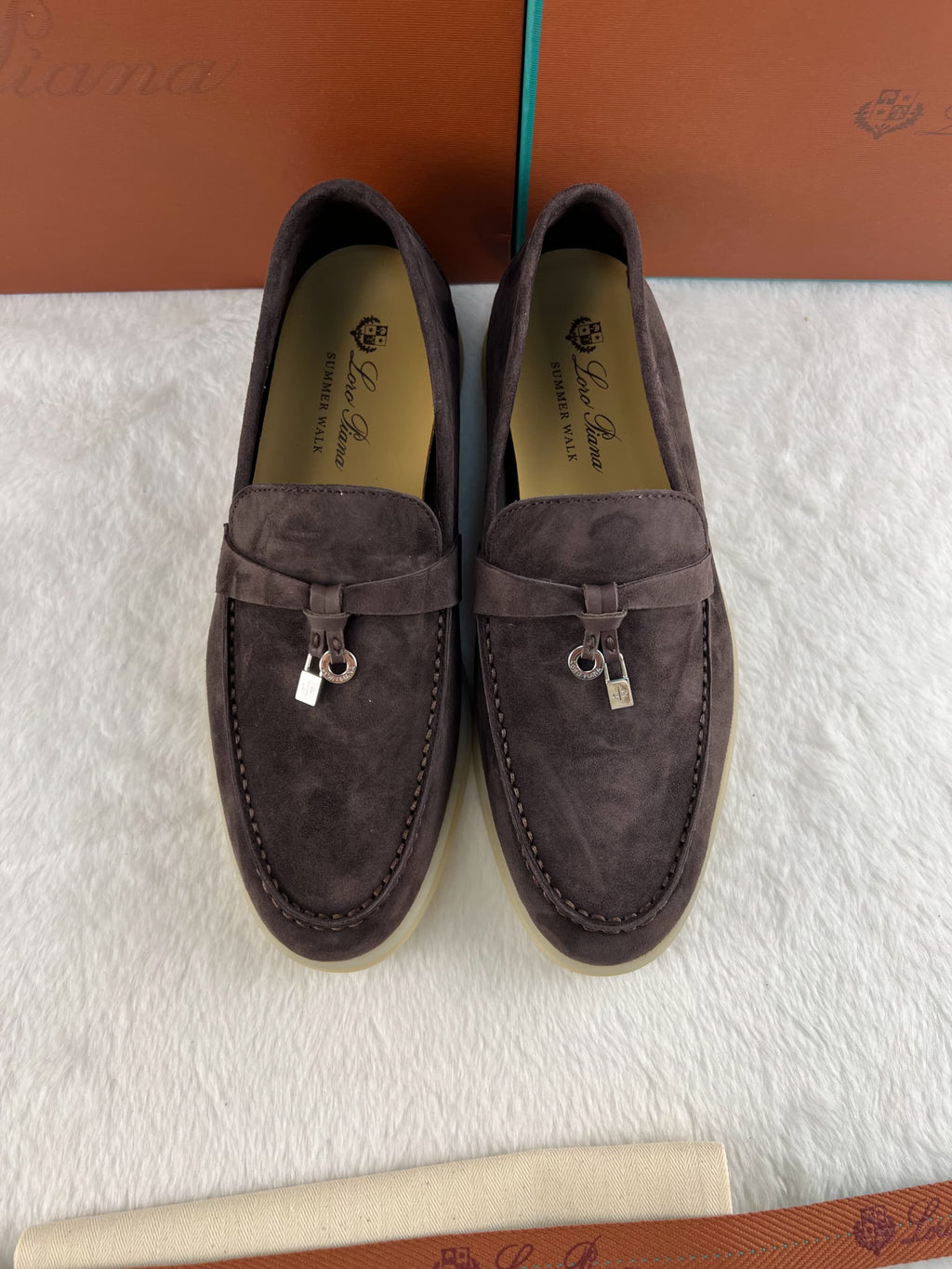 Loro Piana Yaz Büyüsü Yürüyüş Ayakkabısı - Çikolata - Glimmer of Luxury