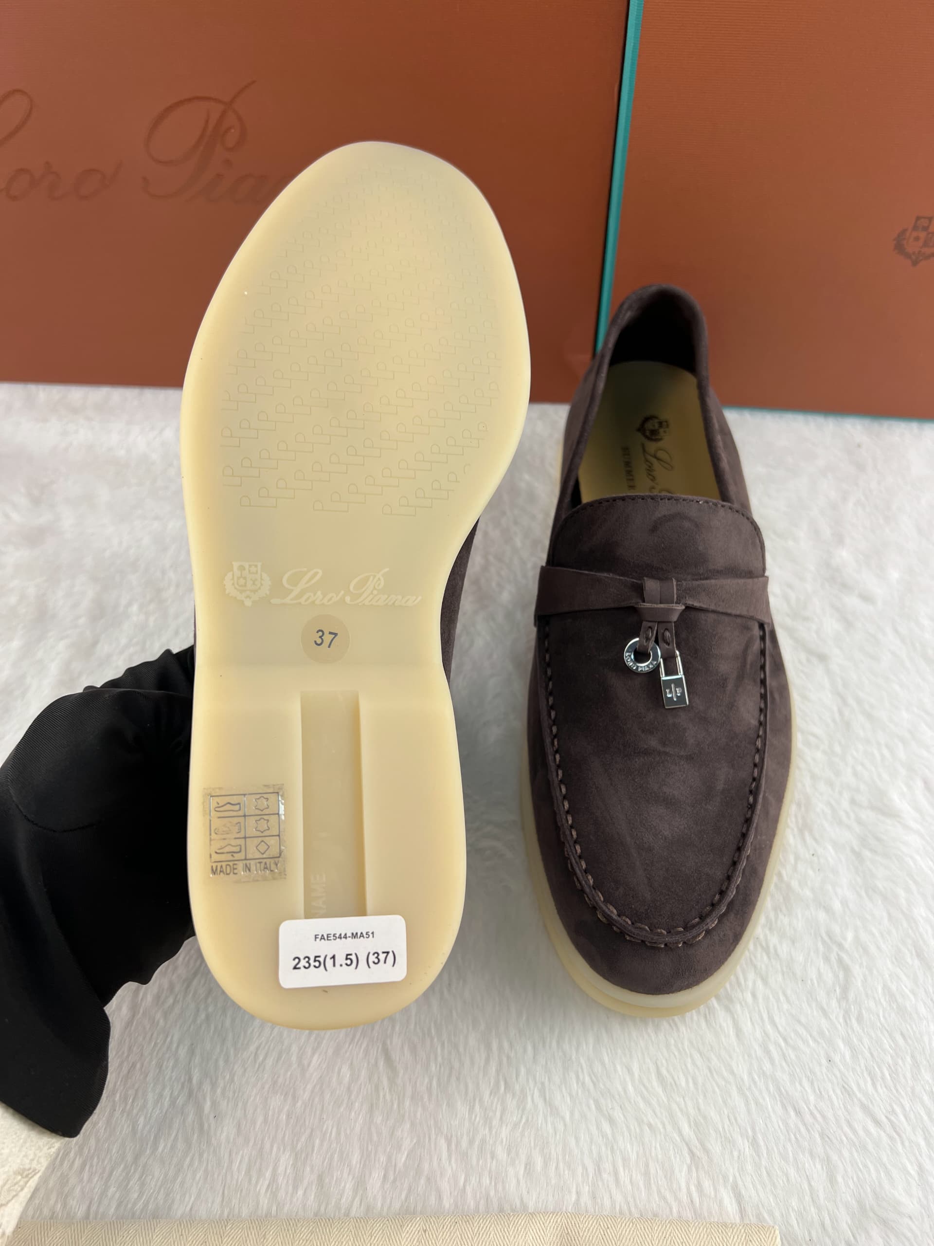 Loro Piana Yaz Büyüsü Yürüyüş Ayakkabısı - Çikolata - Glimmer of Luxury