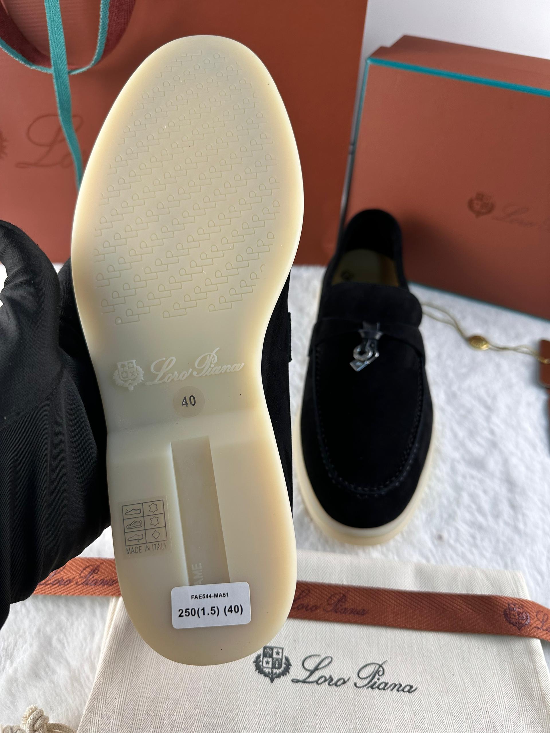 Loro Piana Yaz Büyüsü Yürüyüş Ayakkabısı - Siyah - Glimmer of Luxury