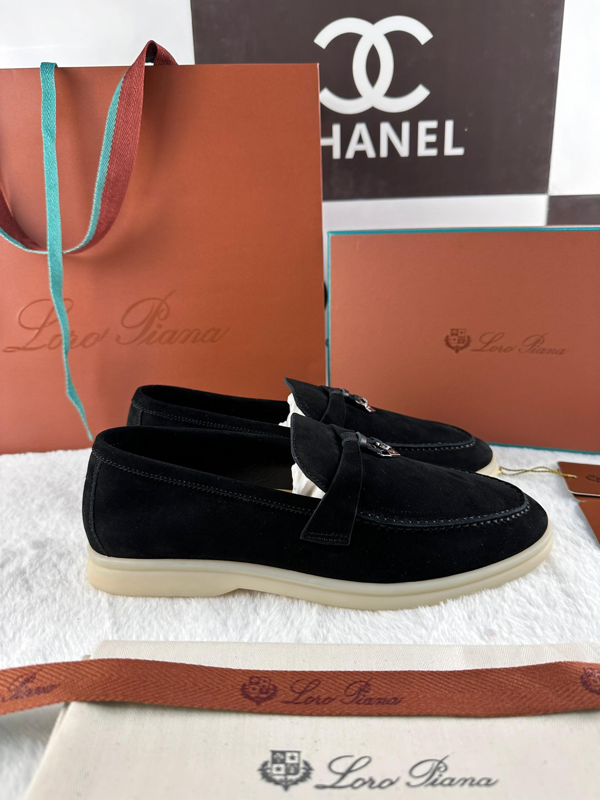 Loro Piana Yaz Büyüsü Yürüyüş Ayakkabısı - Siyah - Glimmer of Luxury