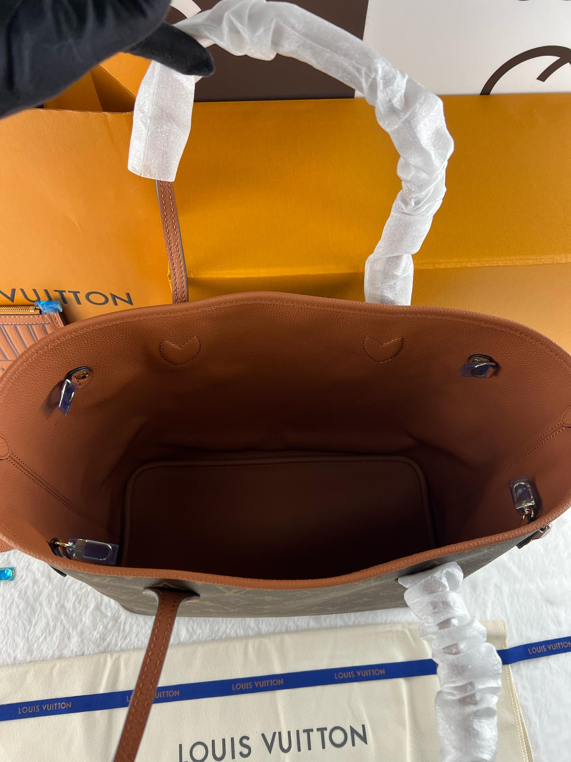 Louis Vuitton M12061 Neverfull İçten Dışa MM Tan - Glimmer of Luxury