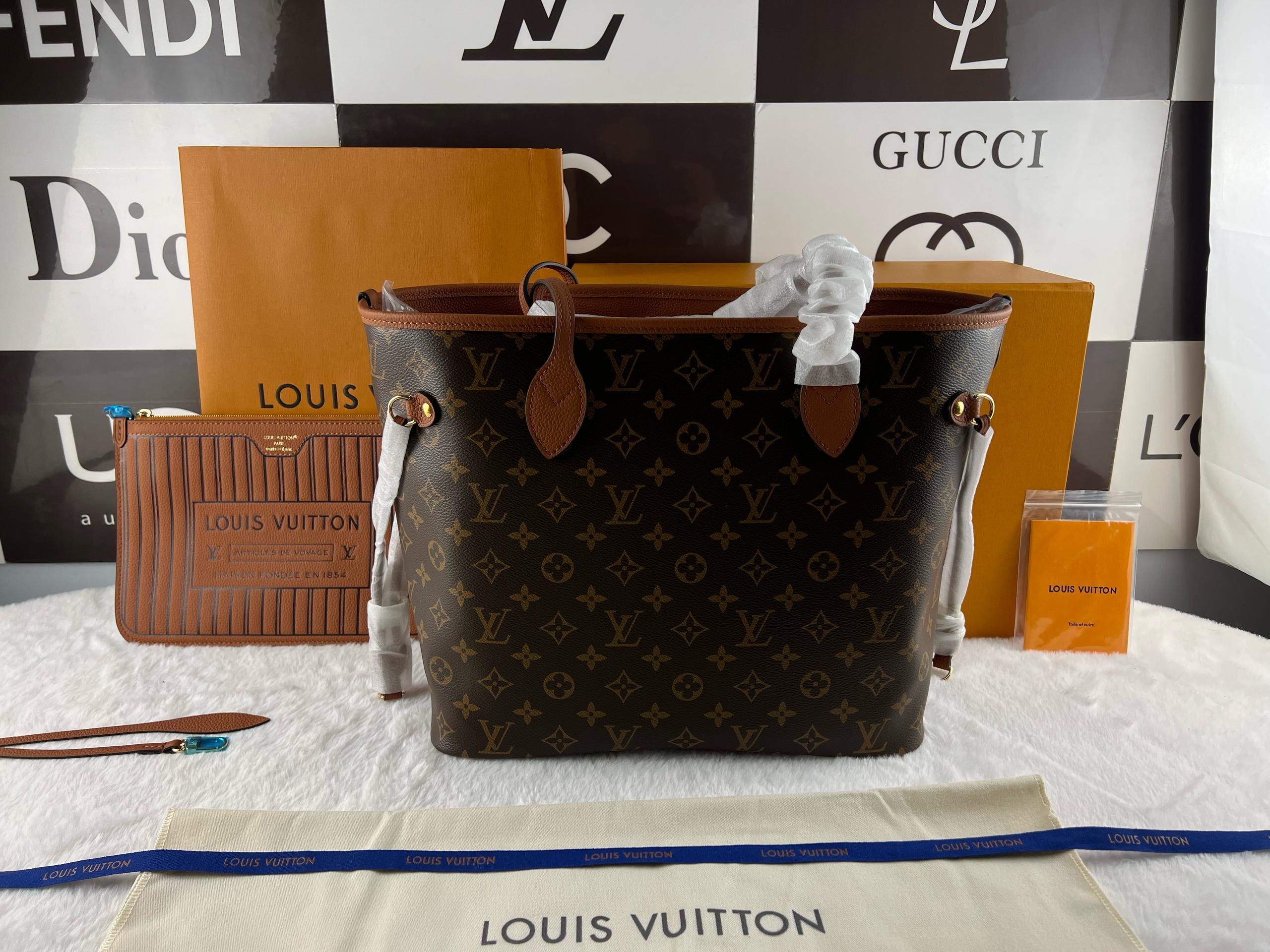 Louis Vuitton M12061 Neverfull İçten Dışa MM Tan - Glimmer of Luxury