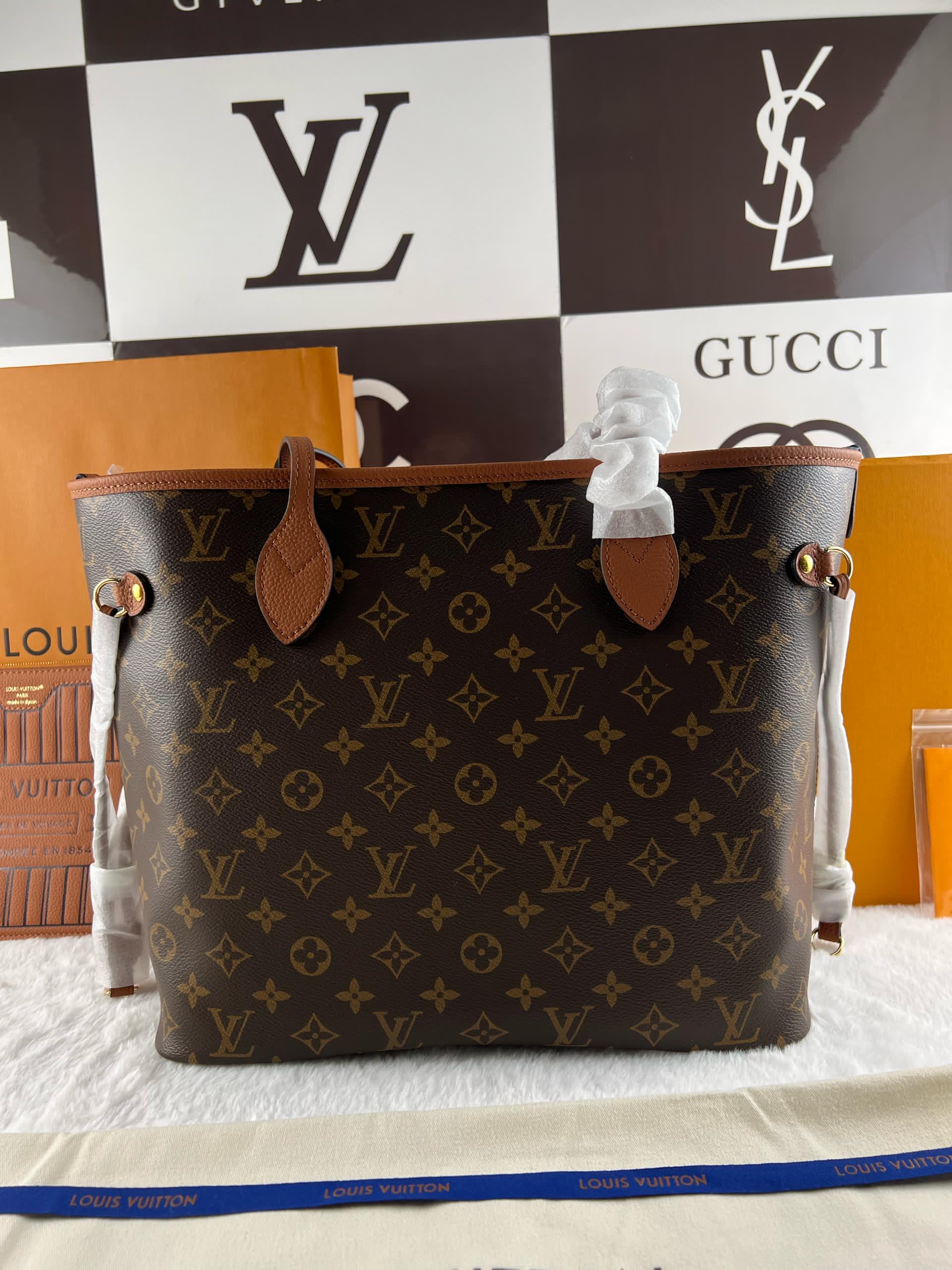 Louis Vuitton M12061 Neverfull İçten Dışa MM Tan - Glimmer of Luxury
