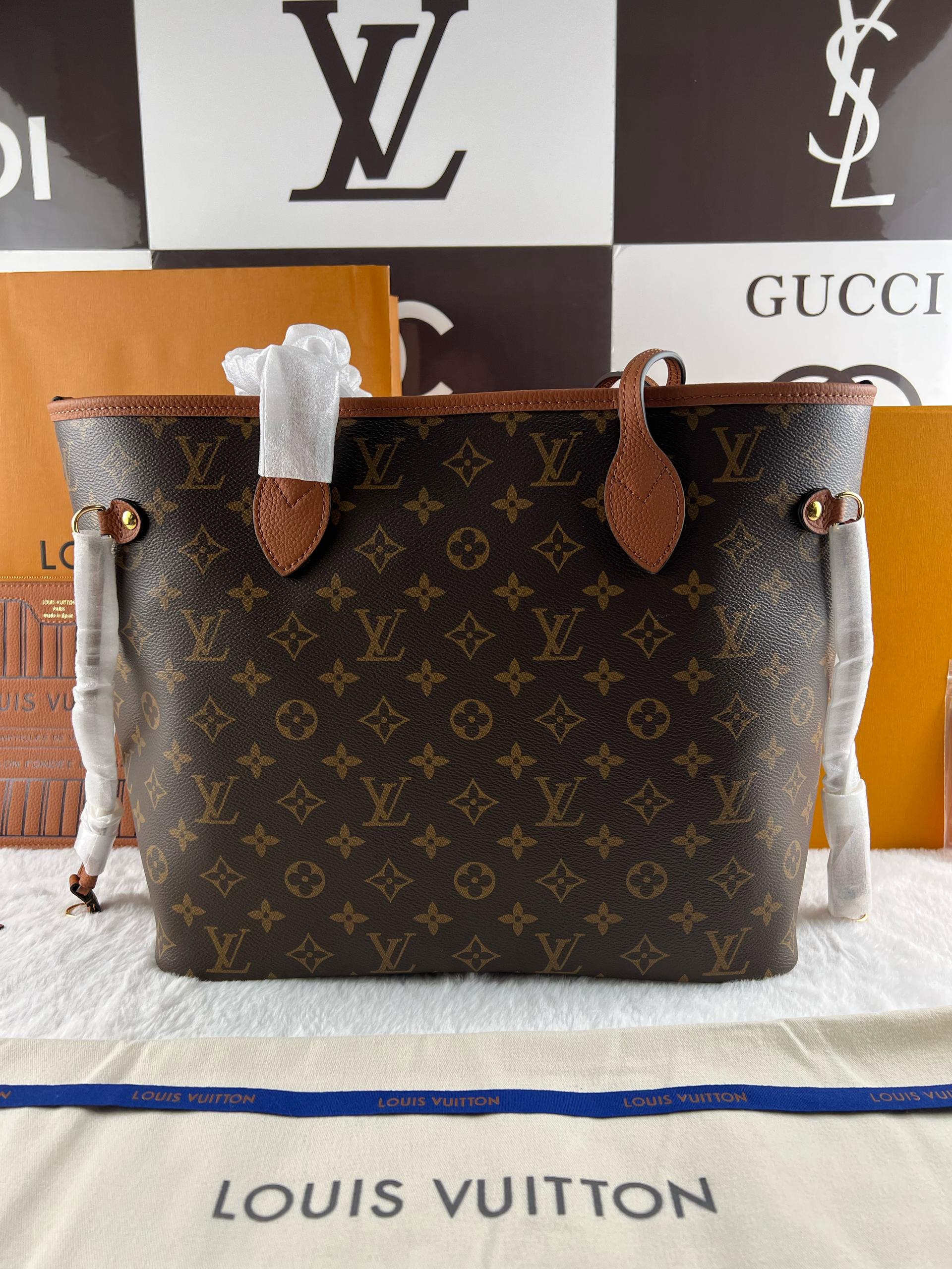 Louis Vuitton M12061 Neverfull İçten Dışa MM Tan - Glimmer of Luxury