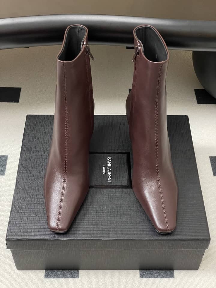 Saint Laurent Jill 95 Leather Ankle Boots