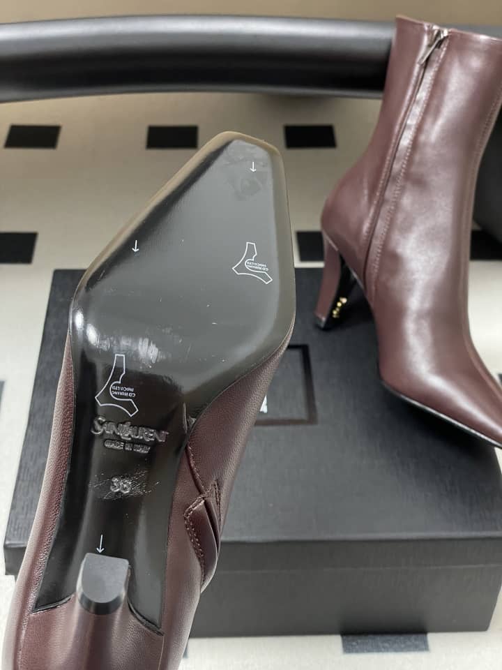 Saint Laurent Jill 95 أحذية بوت جلدية للكاحل