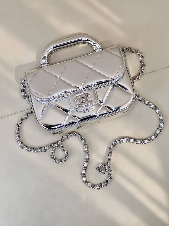 Chanel FW 25/26 Small Chain Clutch