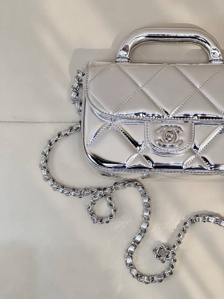 Chanel FW 25/26 Small Chain Clutch