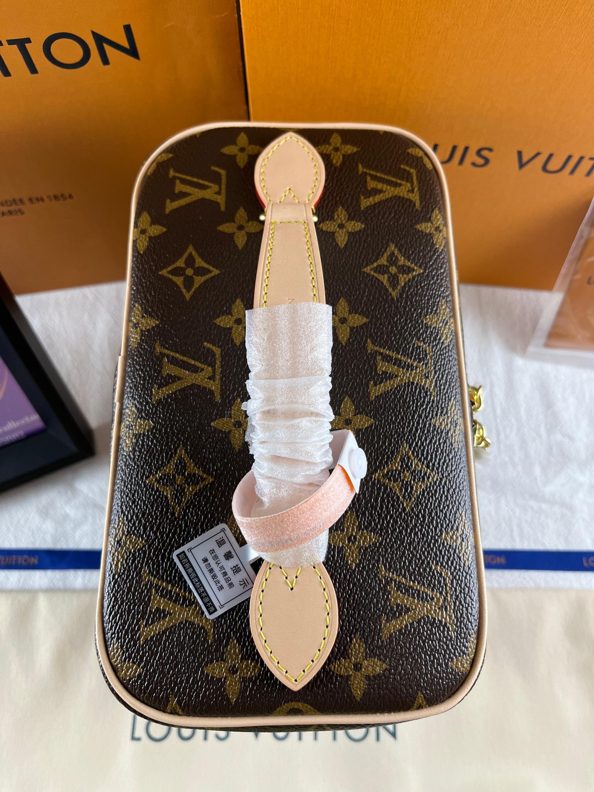 Louis Vuitton Monogram NICE Cosmetic Travel Bag