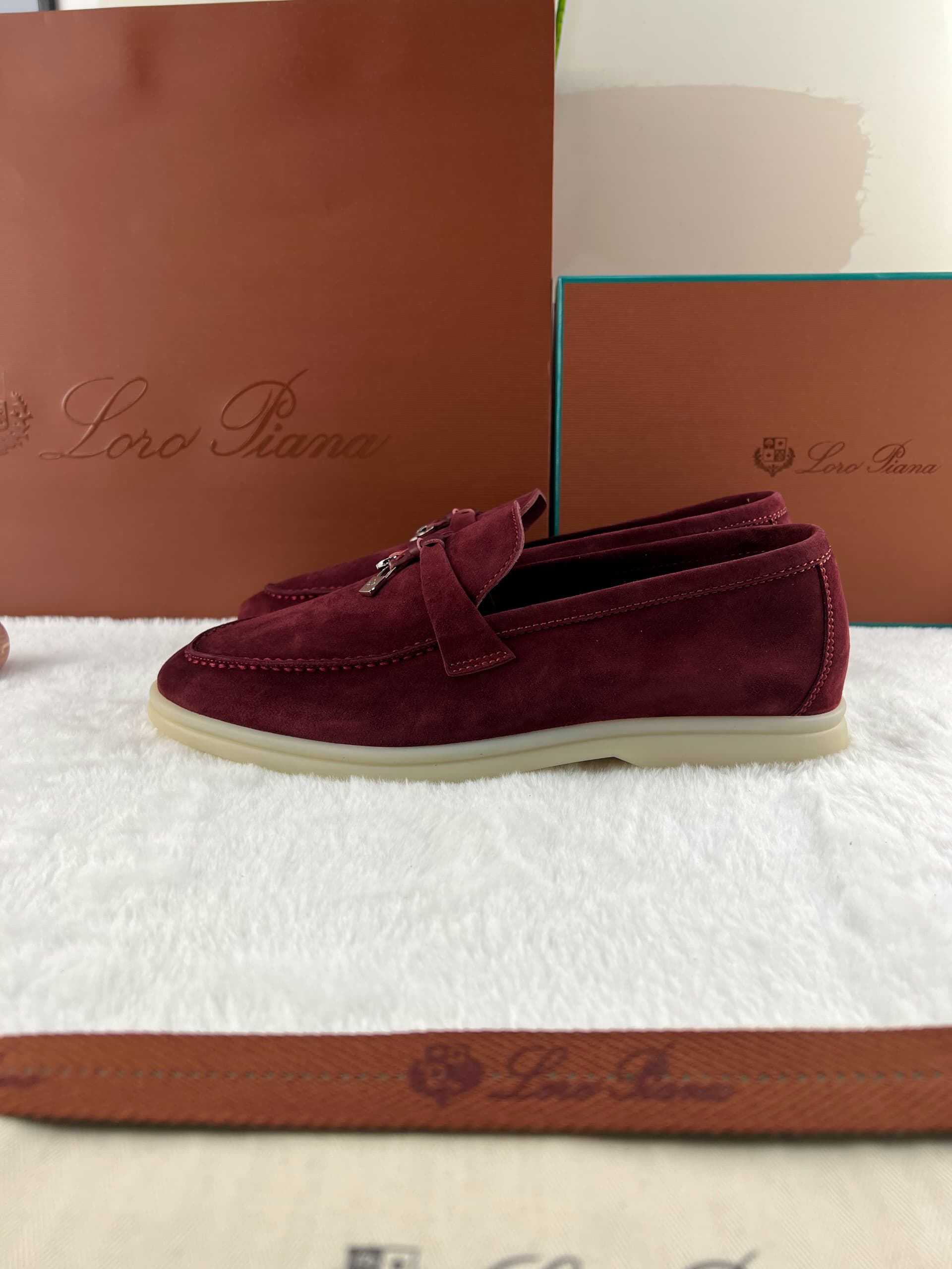 Loro Piana Yaz Büyüsü Yürüyüş Ayakkabısı - Parlak Amarat - Glimmer of Luxury