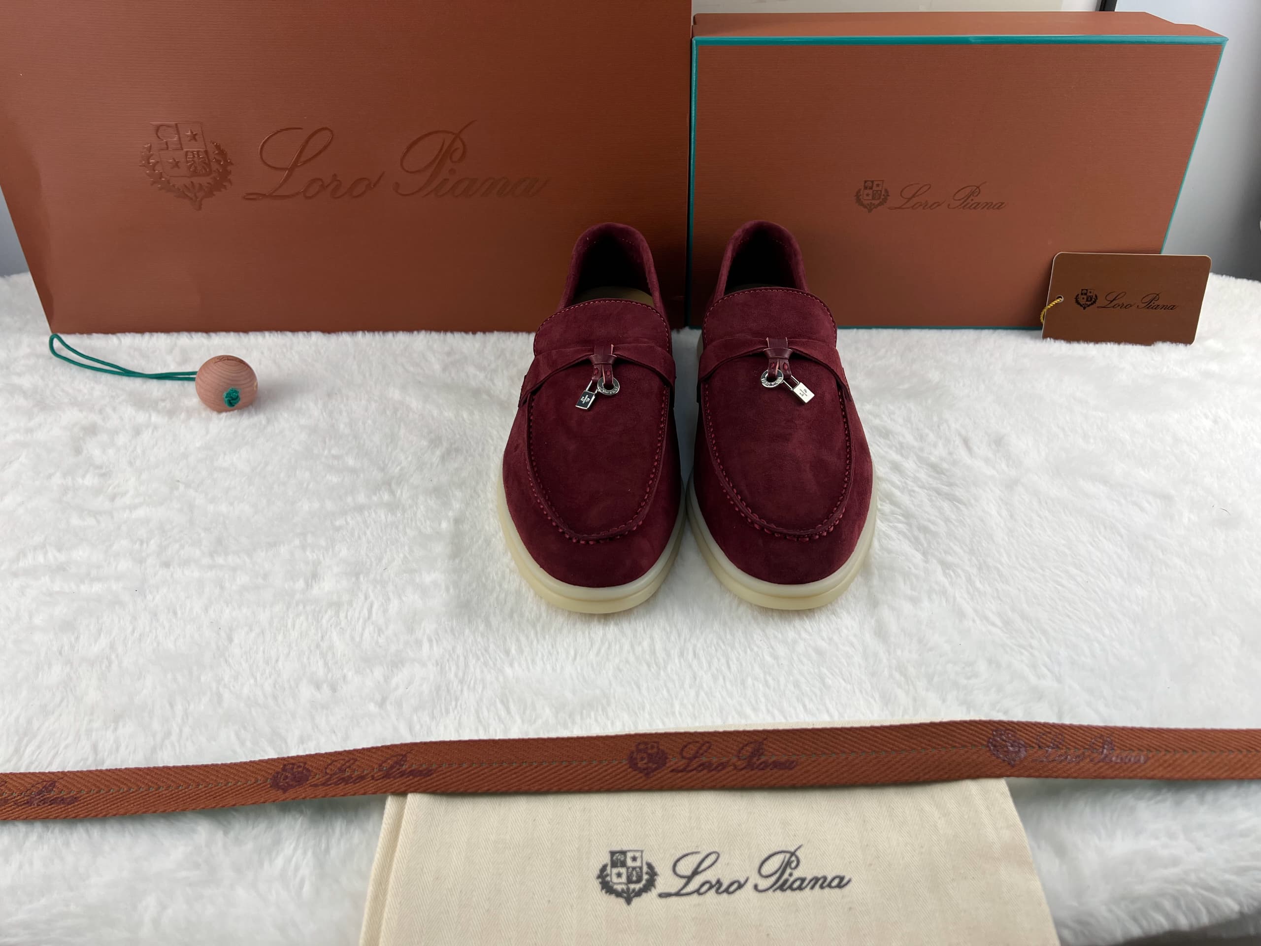 Loro Piana Yaz Büyüsü Yürüyüş Ayakkabısı - Parlak Amarat - Glimmer of Luxury