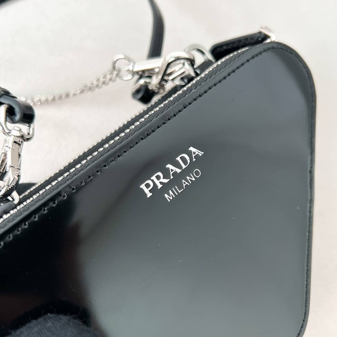 Prada Kristal Süslemeli Mini Kese