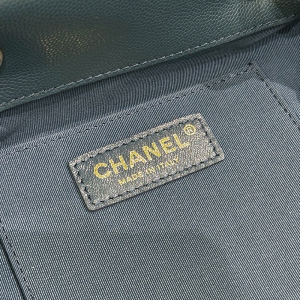 Chanel Mavi Havyar Deri Sırt Çantası - Glimmer of Luxury