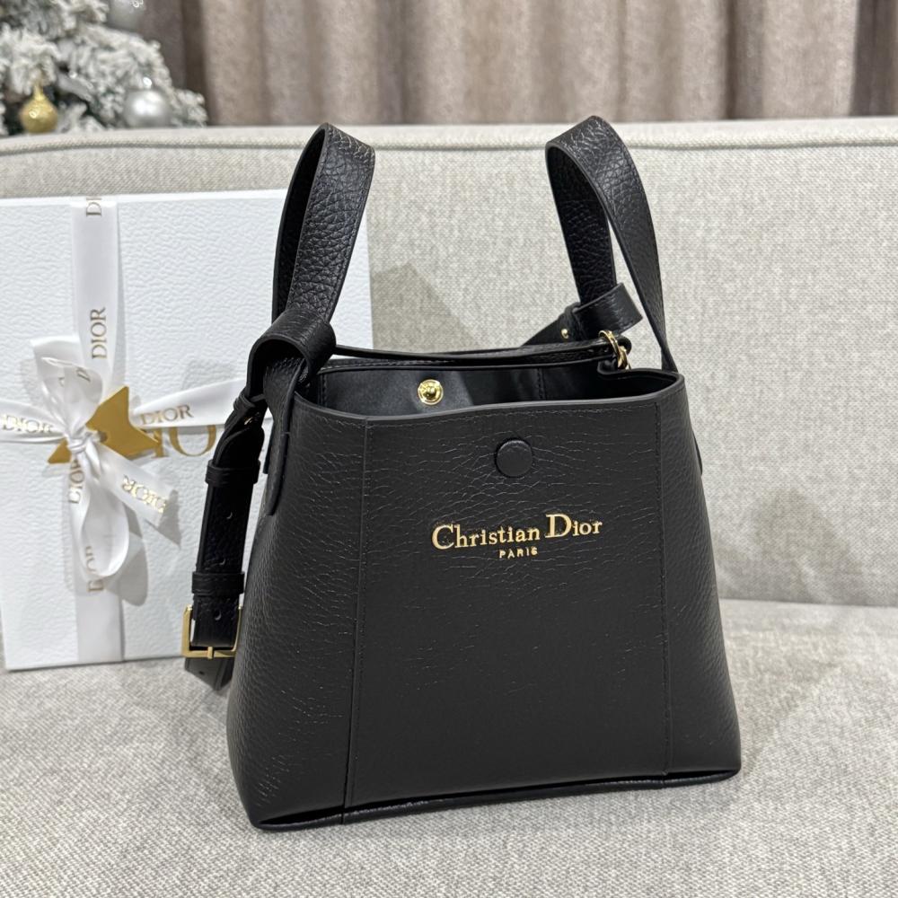 Dior İmzalı Orta Boy Kova Çanta