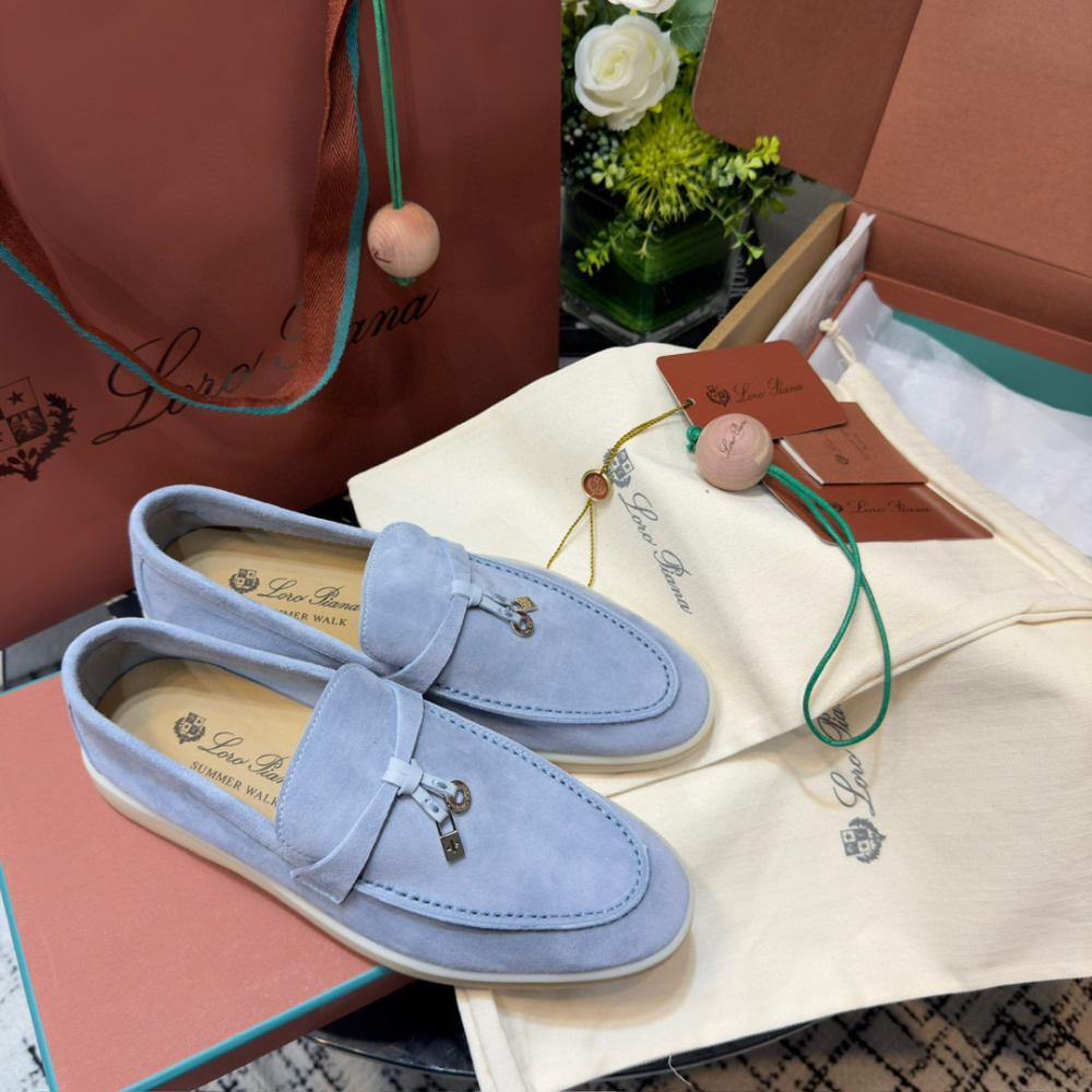 Loro Piana Yaz Büyüsü Yürüyüş Ayakkabısı - Açık Mavi - Glimmer of Luxury