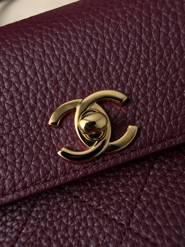 Chanel Urban Essentials Küçük Alışveriş Çantası