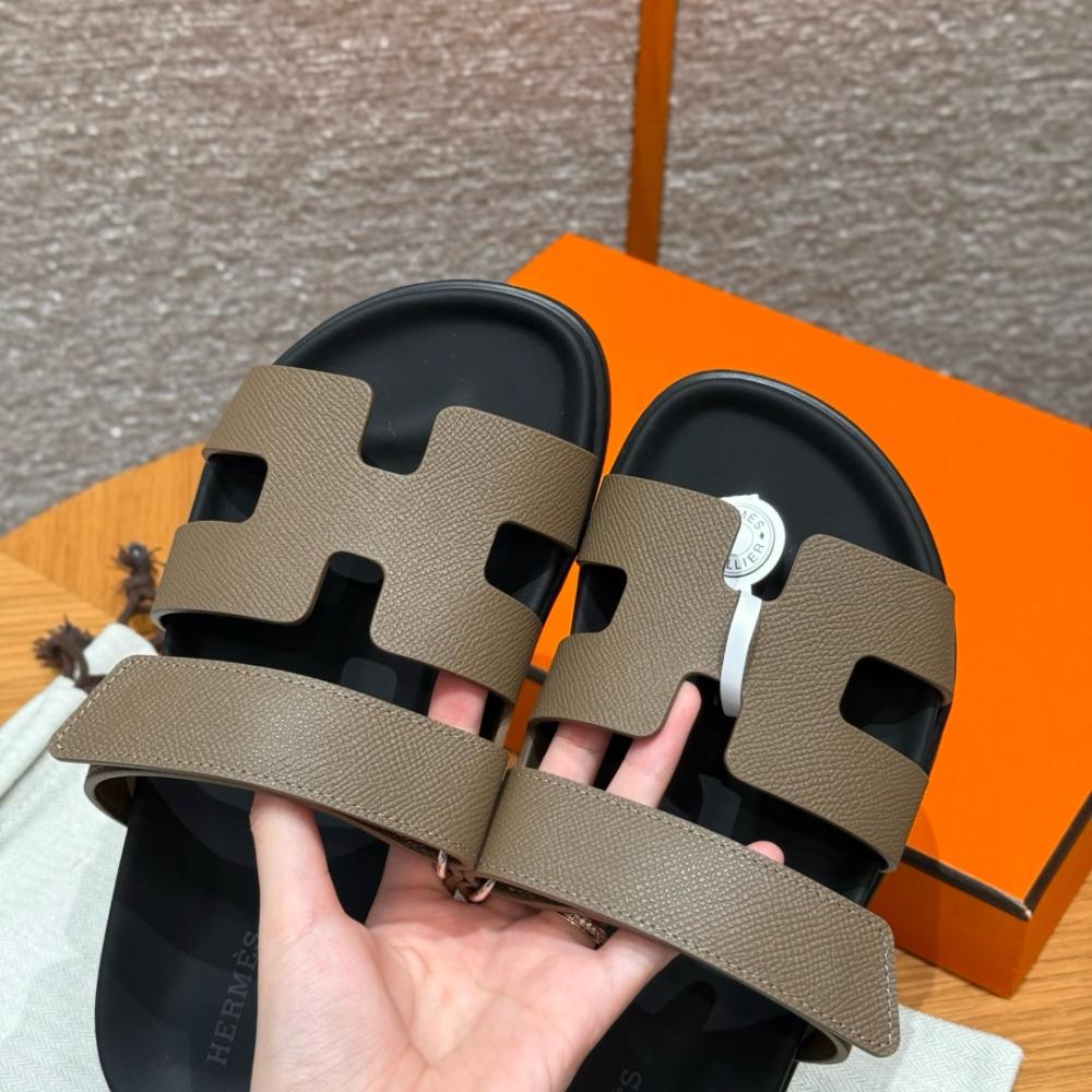 Hermès Chypre Sandals - Clay Beige