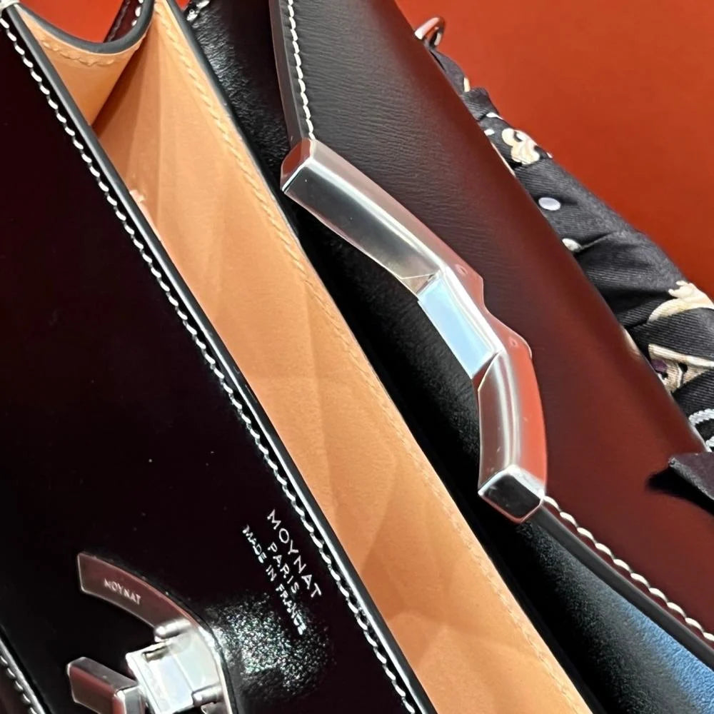 Gabrielle Portföy Çanta - Glimmer of Luxury