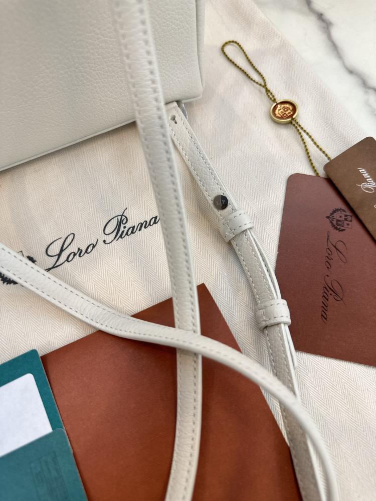 Loro Piana 23.5 Extra Pocket