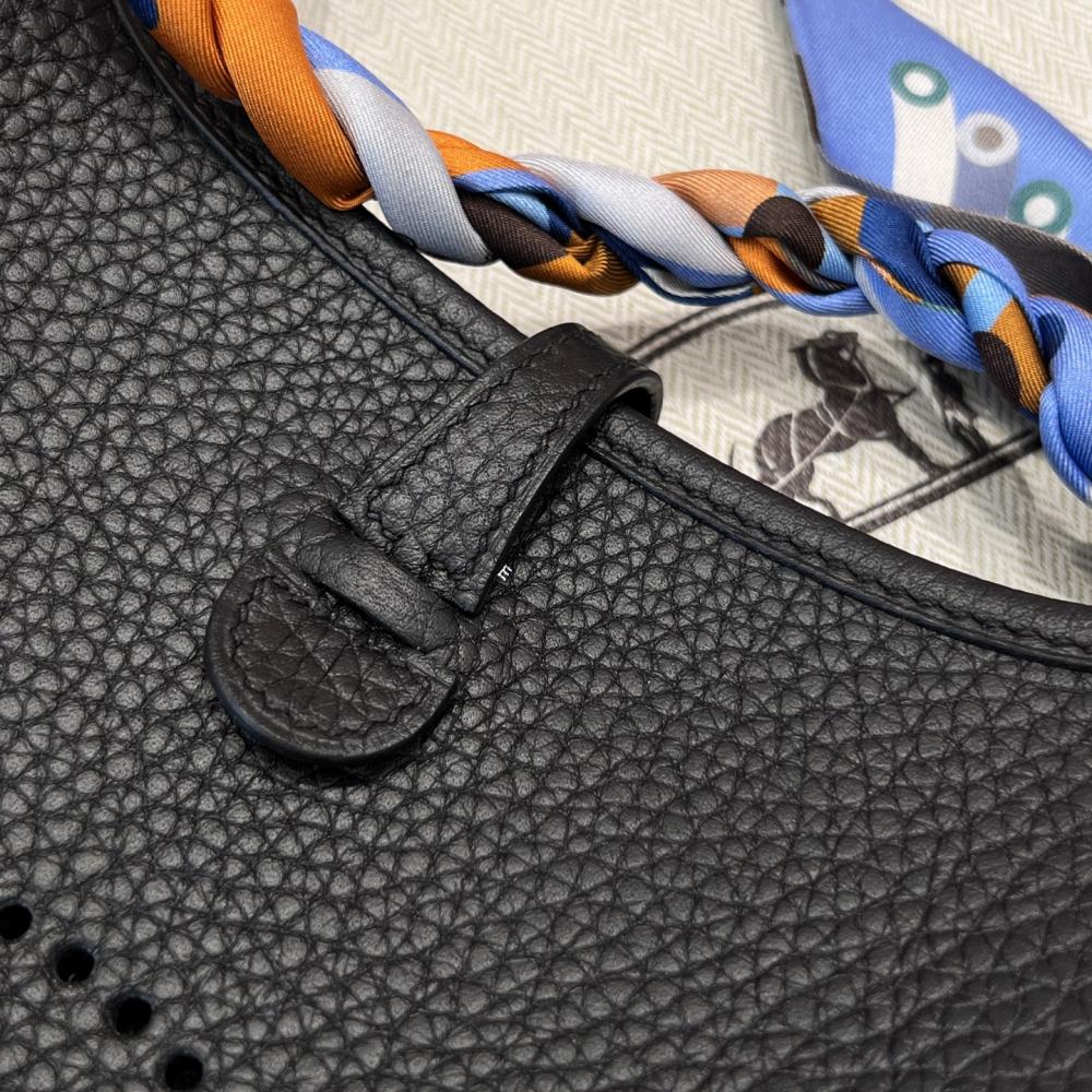 Hermès Evelyne 16cm Togo Leather Shoulder Bag