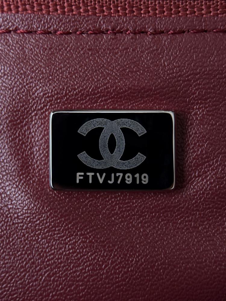 Chanel Maxi “Souplissimo” Küçük Kapaklı Çanta