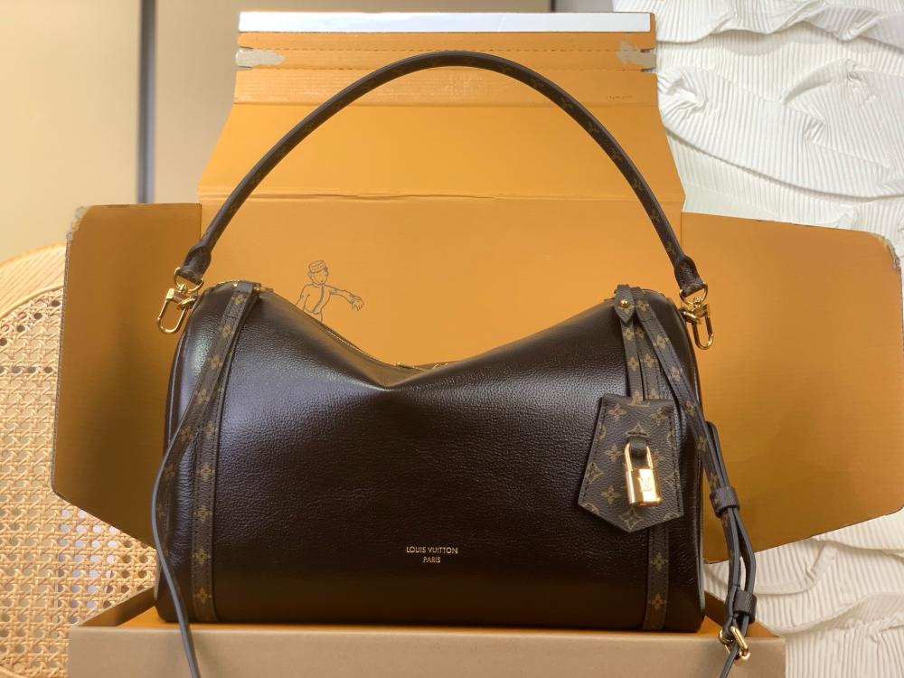 Louis Vuitton – Express MM