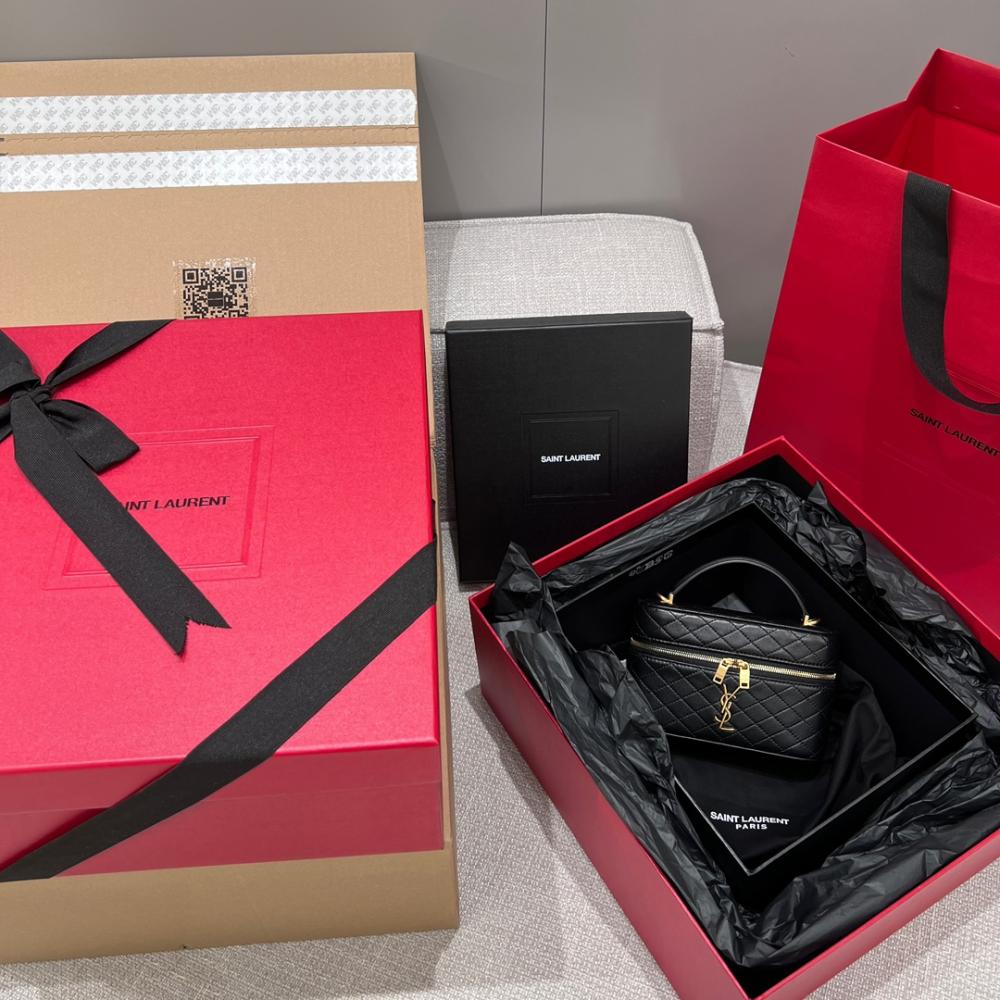 Saint Laurent Gaby Kuzu Derisinden Makyaj Çantası