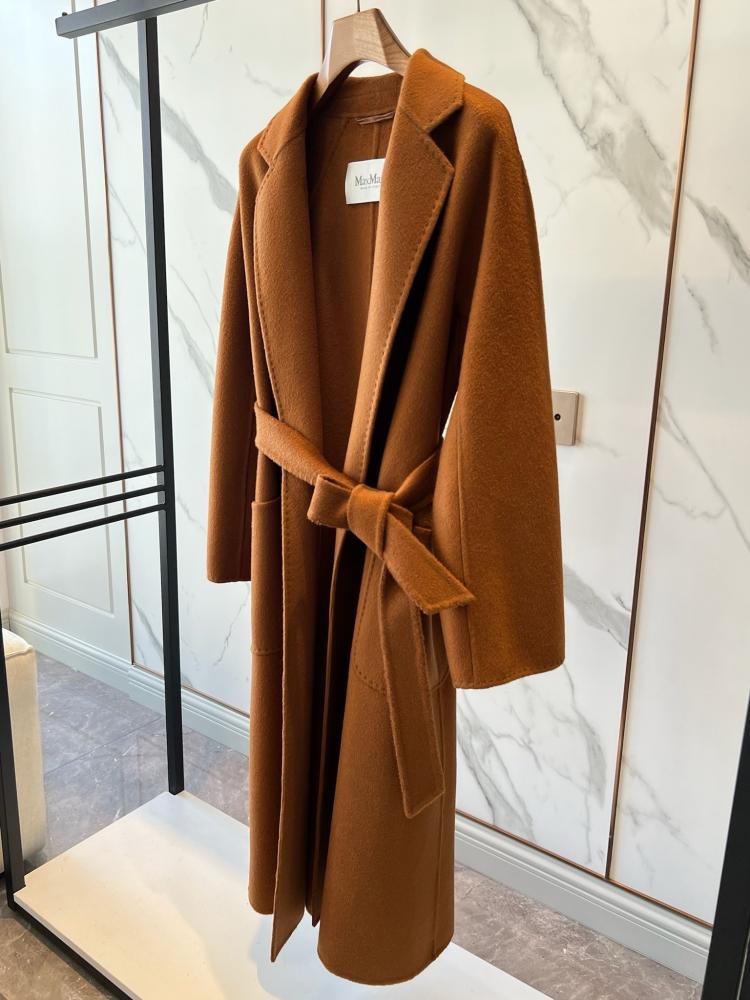 Max Mara – İkonik Yün Kaşe Kabanlar