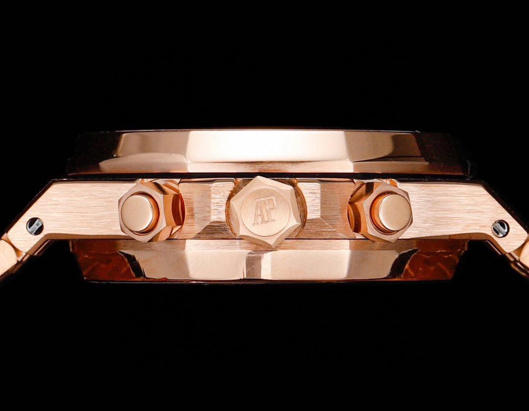 Audemars Piguet Royal Oak Saat - Glimmer of Luxury