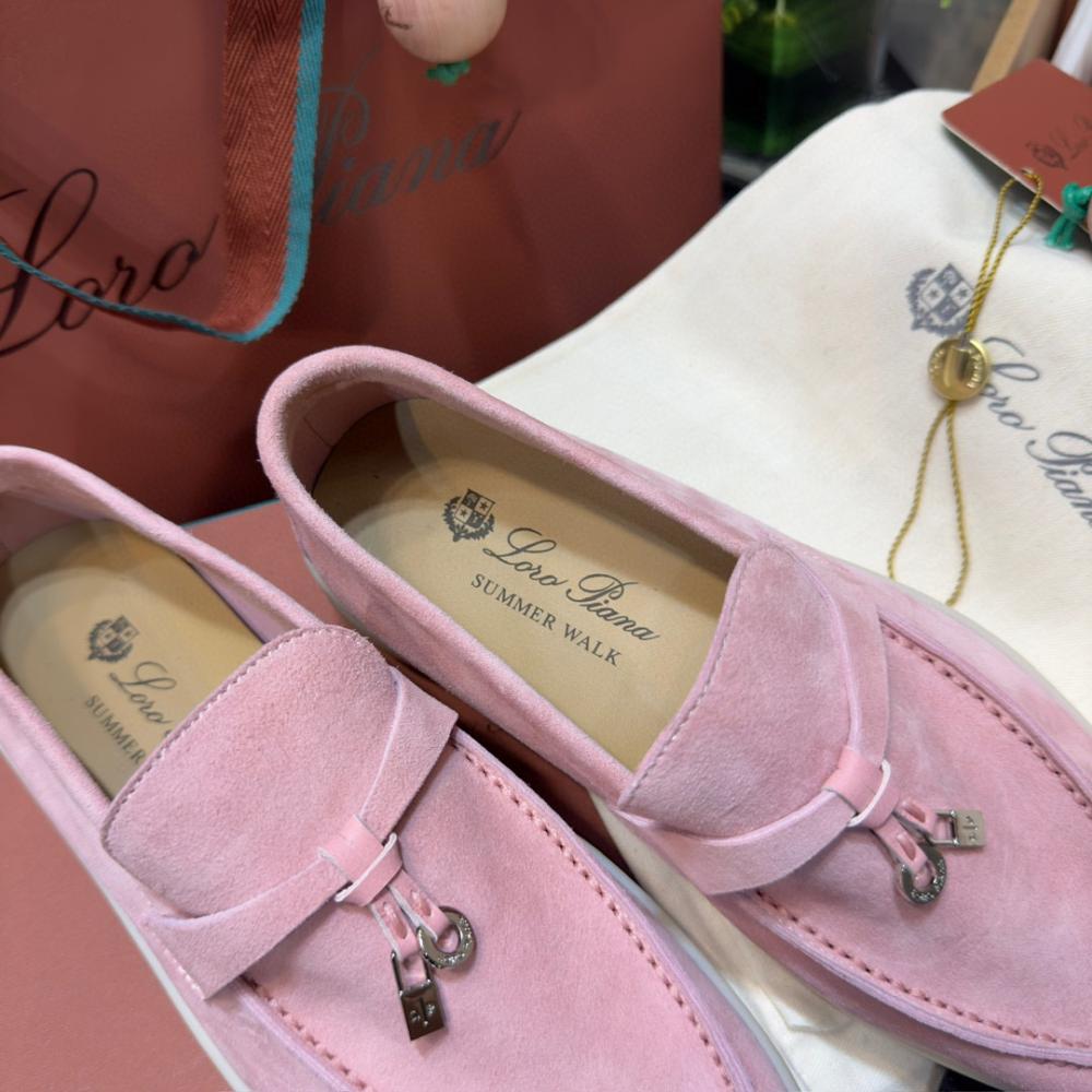 Loro Piana Yaz Büyüsü Yürüyüş Ayakkabısı - Açık Şakayık - Glimmer of Luxury