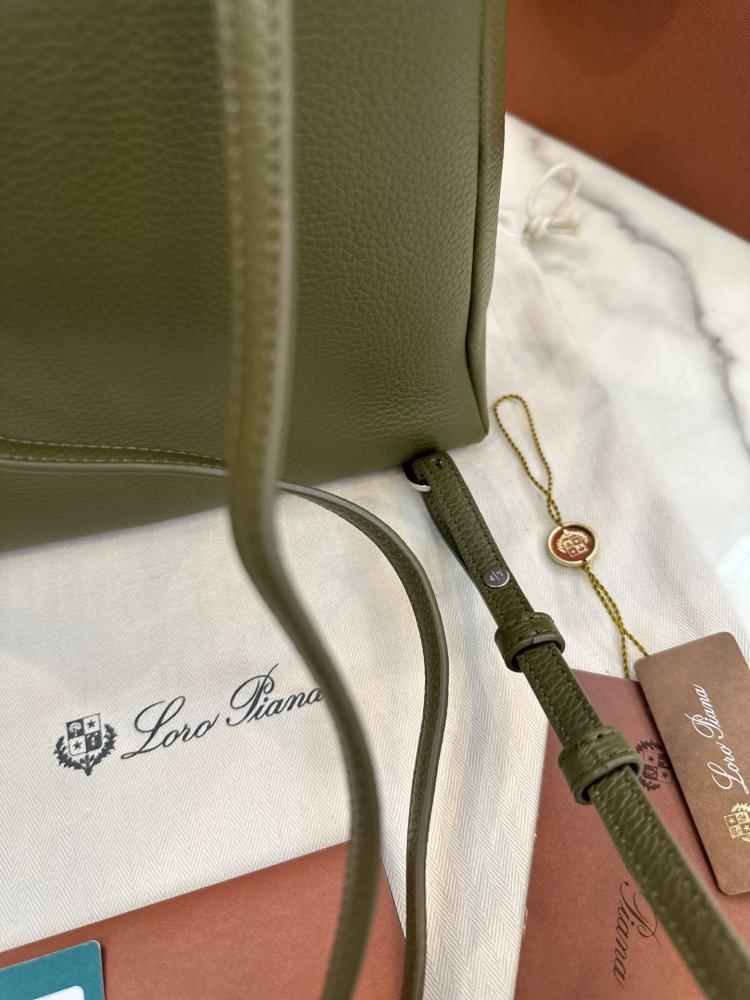 Loro Piana 23.5 Extra Pocket