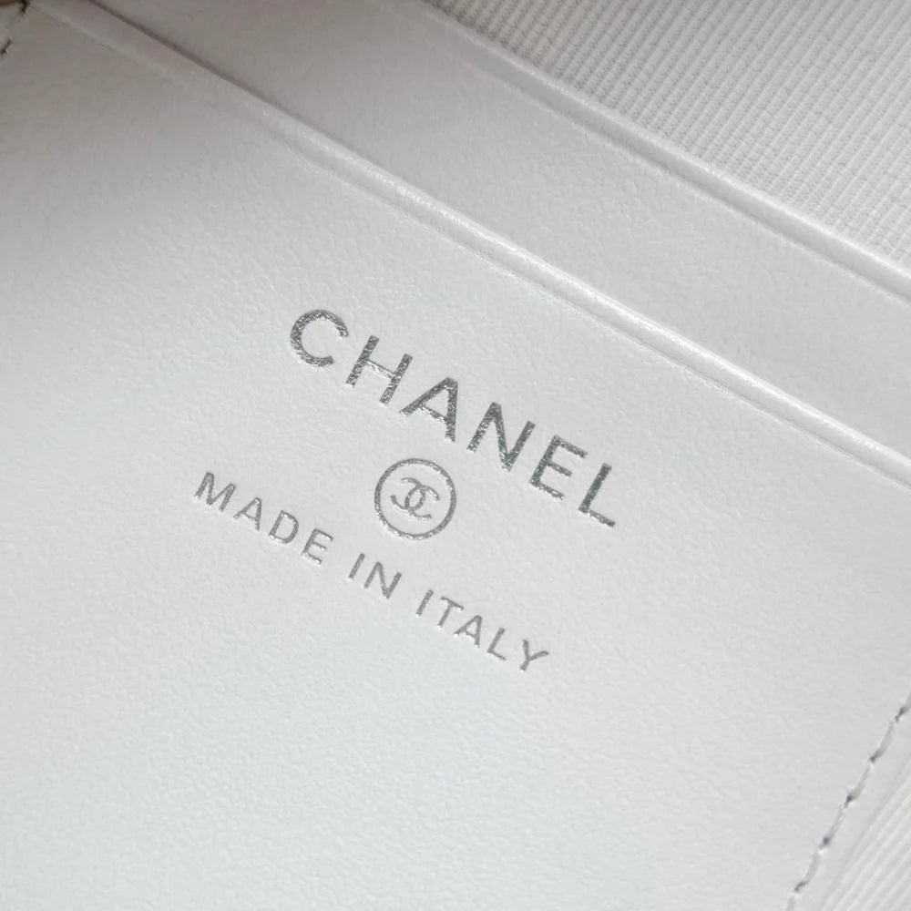 Chanel Kapitone Küçük CC Günlük Sırt Çantası Beyaz Havyar Gümüş Donanım
