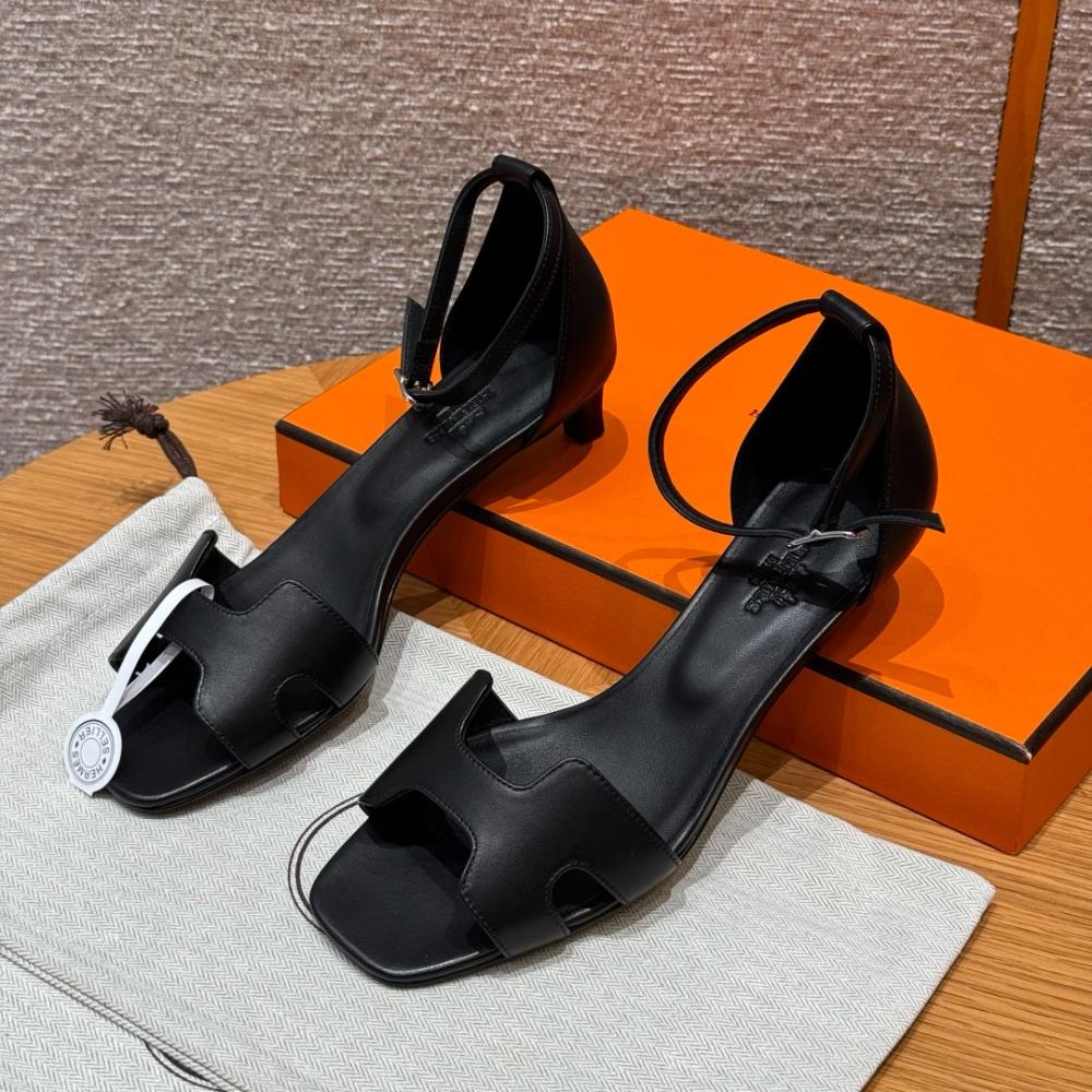 Hermès Oasis Sandals Black & Argent Grey
