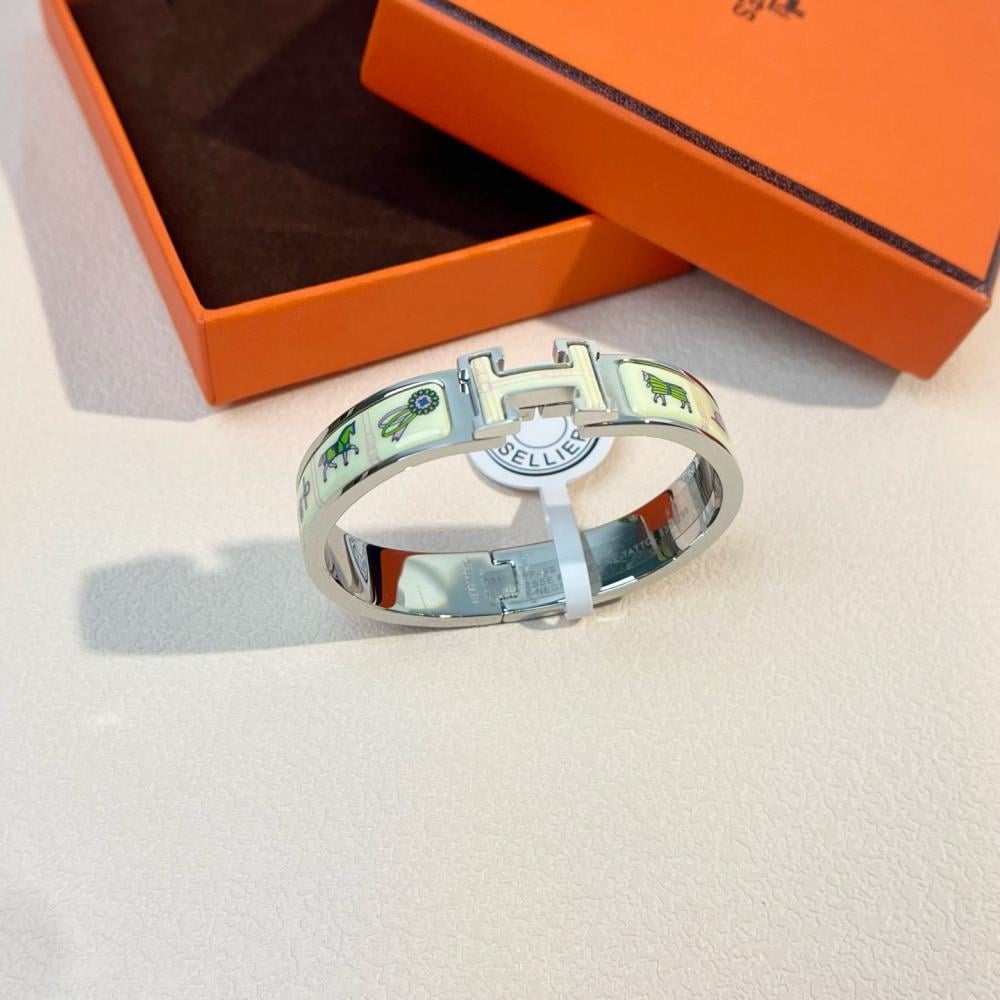 Hermès Clic H Bracelet – Ride Collection (Cream Enamel)