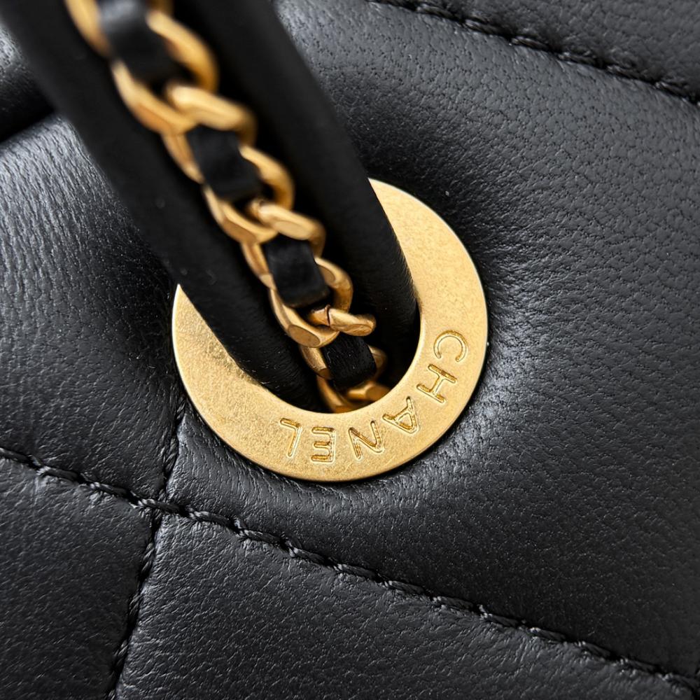 Chanel 25C Bowling Çanta - Glimmer of Luxury