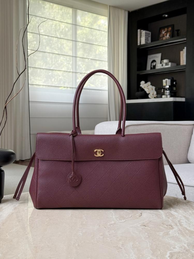 Chanel Urban Essentials Alışveriş Çantası
