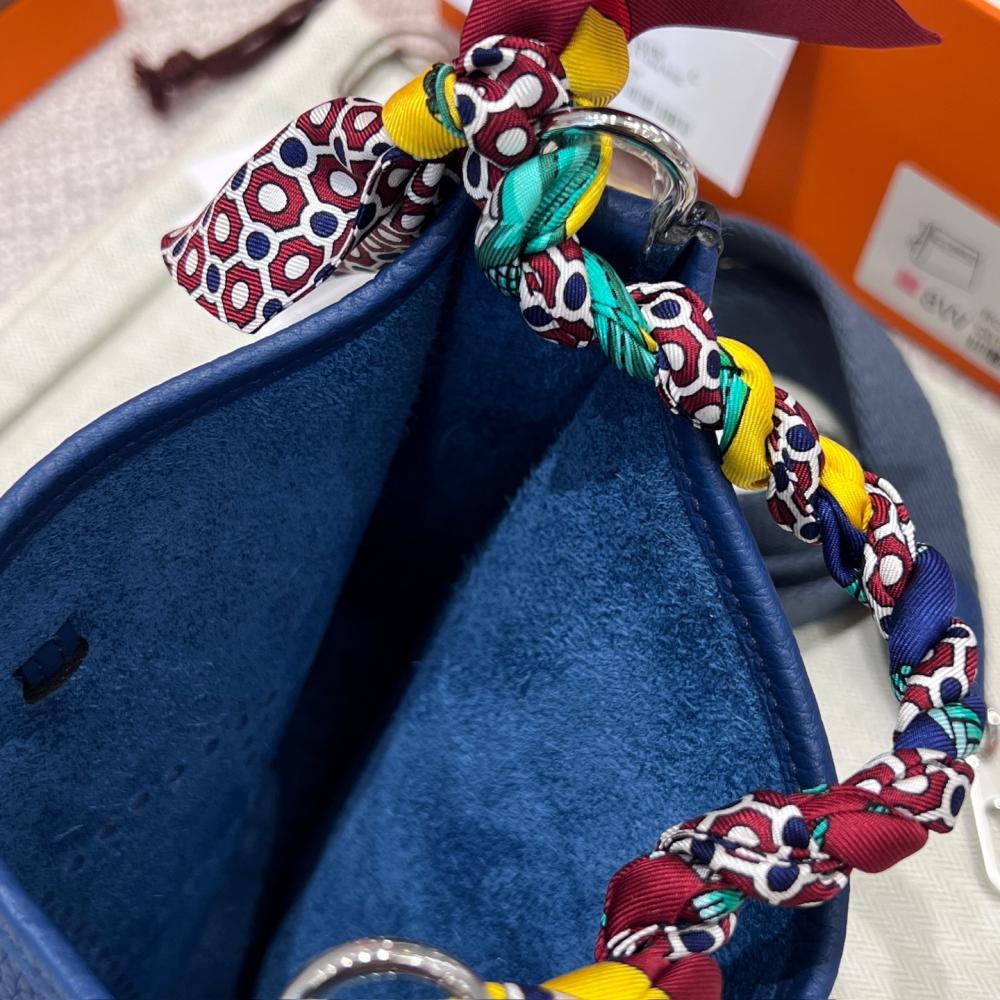 Hermès Evelyne 16cm Togo Leather Shoulder Bag