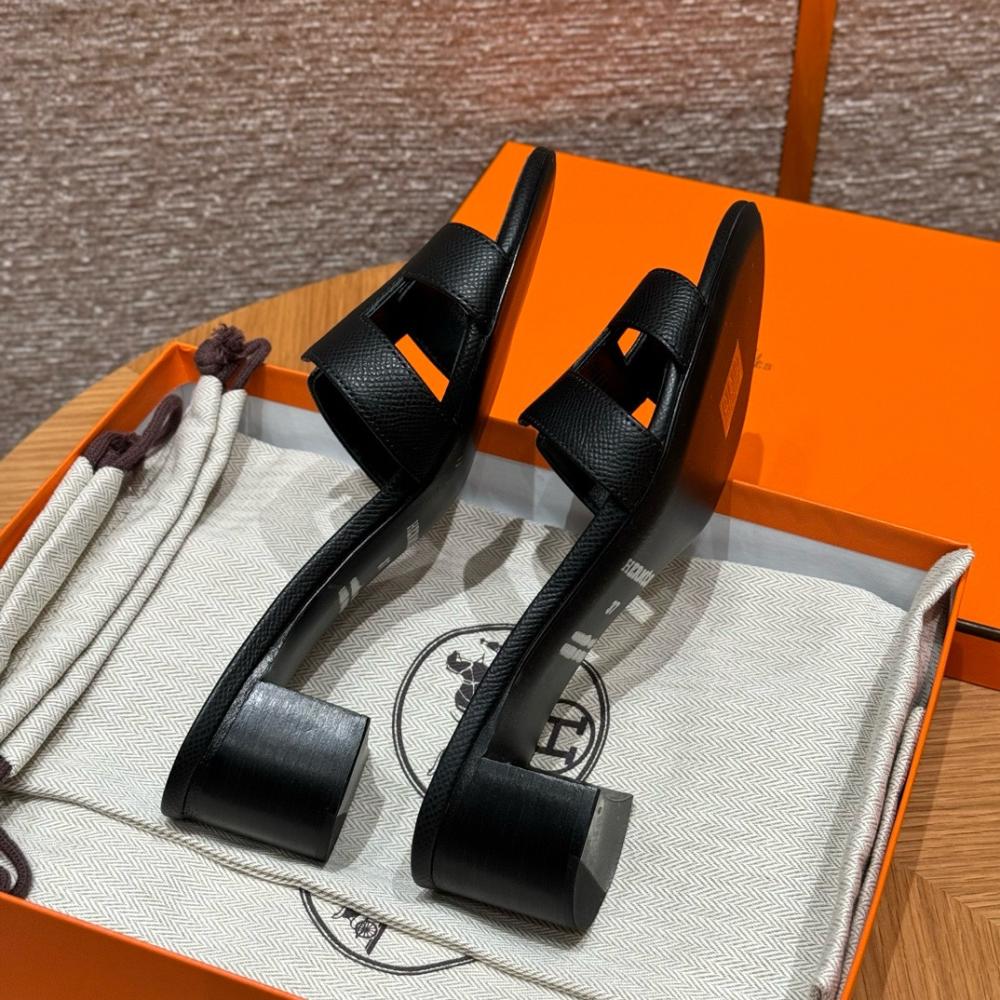 Hermès Oasis Sandals Black & Argent Grey