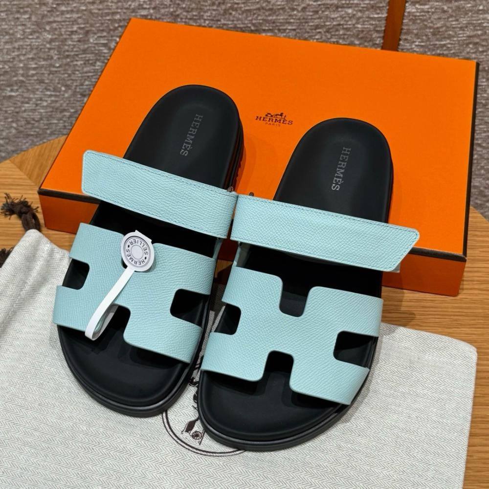 Hermès Chypre Sandals - Clay Beige