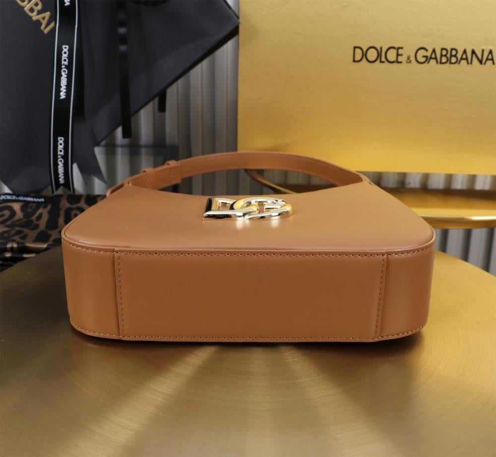 Dolce & Gabbana Leather Shoulder Bag – Camel