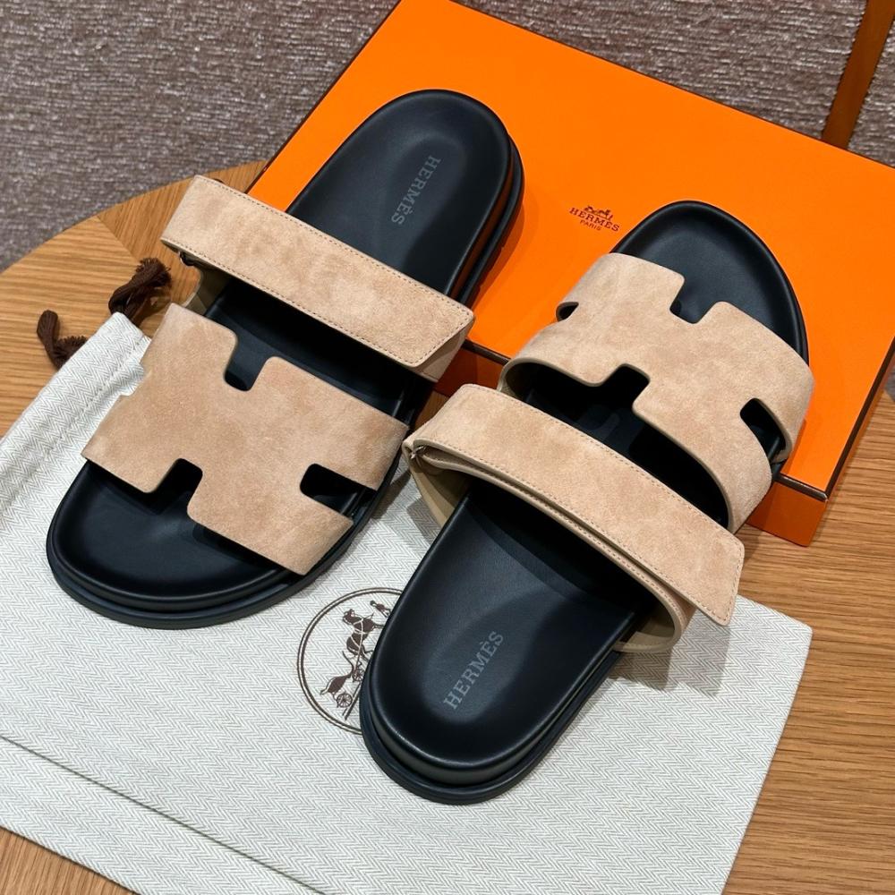 Hermès Chypre Sandals - Clay Beige
