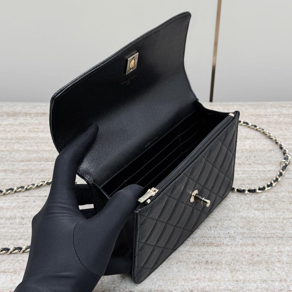 Chanel 2024/25 El Çantası - Glimmer of Luxury