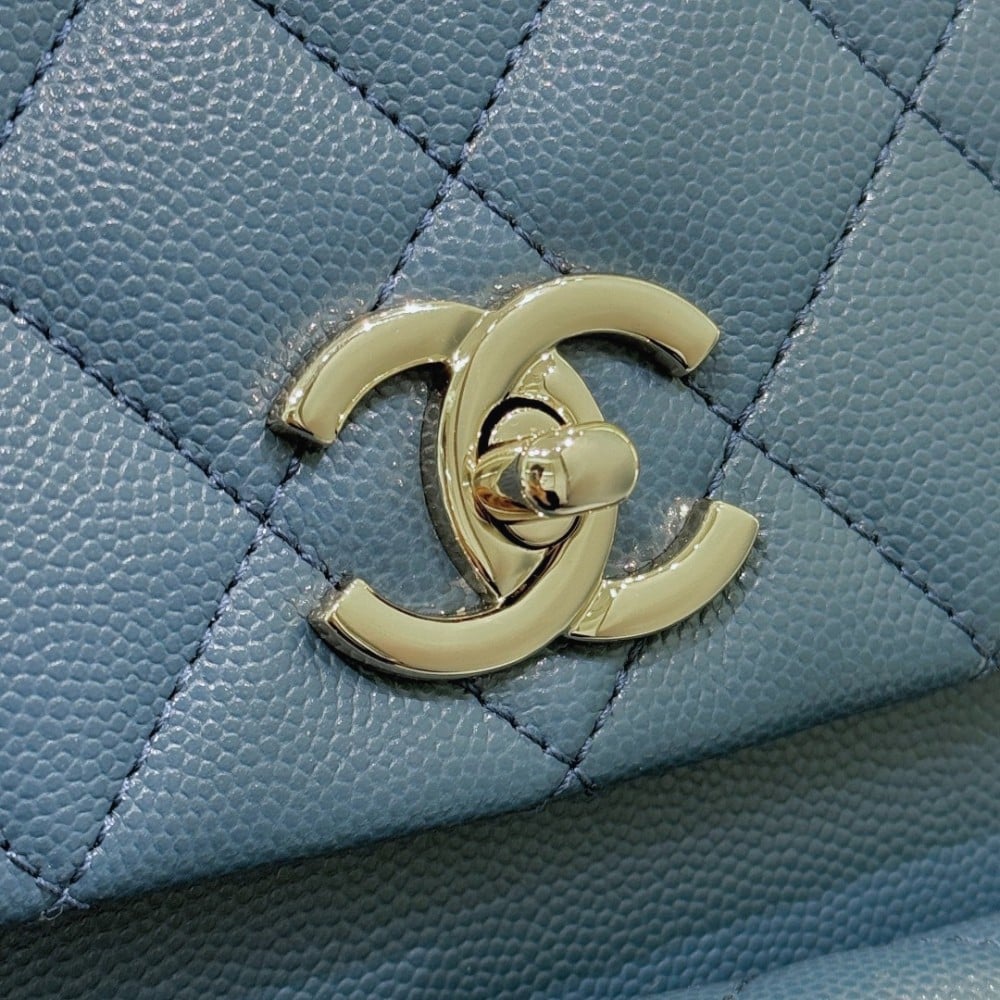 Chanel Mavi Havyar Deri Sırt Çantası - Glimmer of Luxury