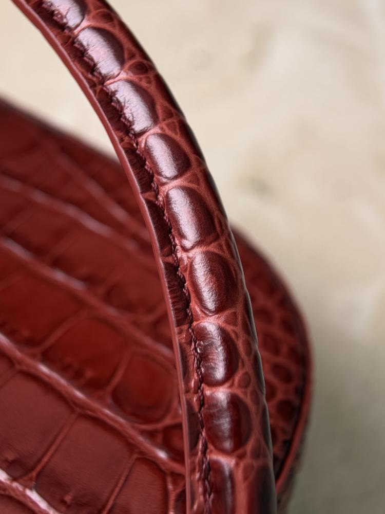 Chanel Saplı Kapaklı Timsah Derisi Desenli Çanta
